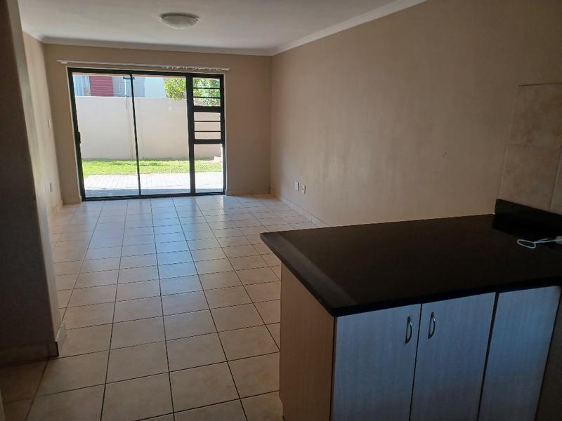 To Let 2 Bedroom Property for Rent in Burgundy Estate Western Cape